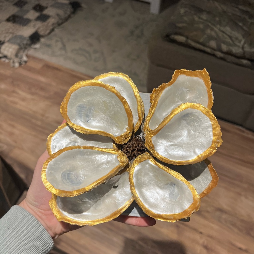Handmade Oyster Shell Magnolia